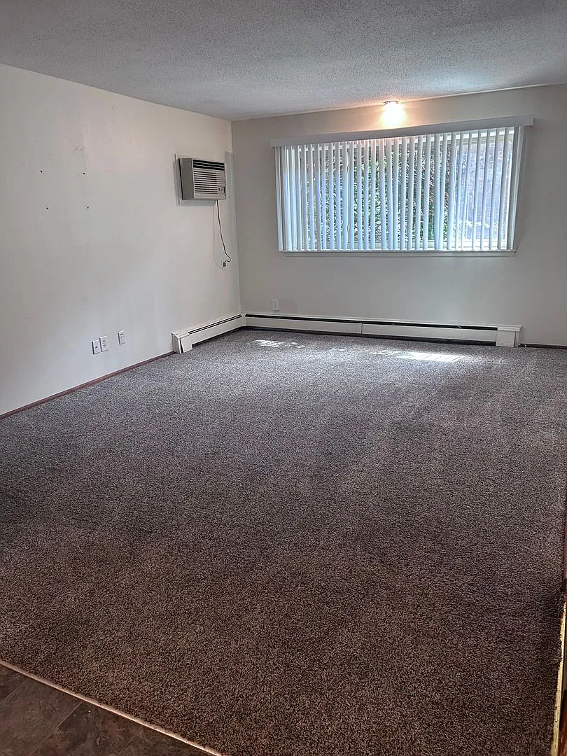 Kingstone Apartments 2 — Photo 3