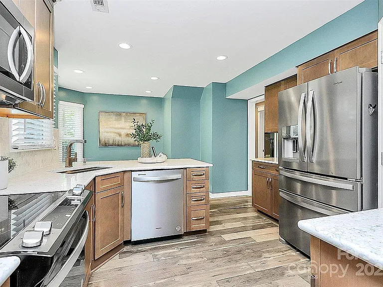 1011 Bydeford Ct — Photo 8