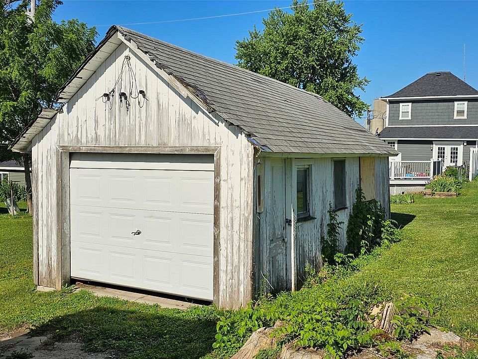 2nd image of 313 Bolton St