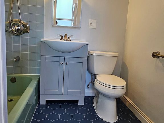 5th image of 2685 Bryant St