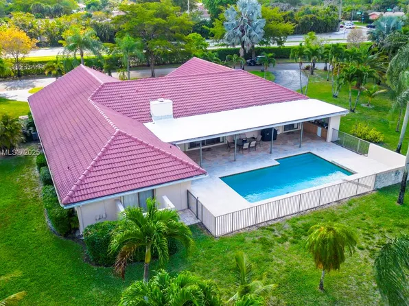 1800 NW 105th Ln, Coral Springs, FL 33071