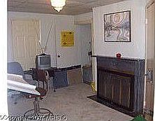 living room w/fireplace