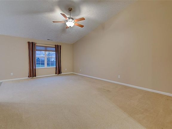 4th image of 17010 Kingsbridge Blvd