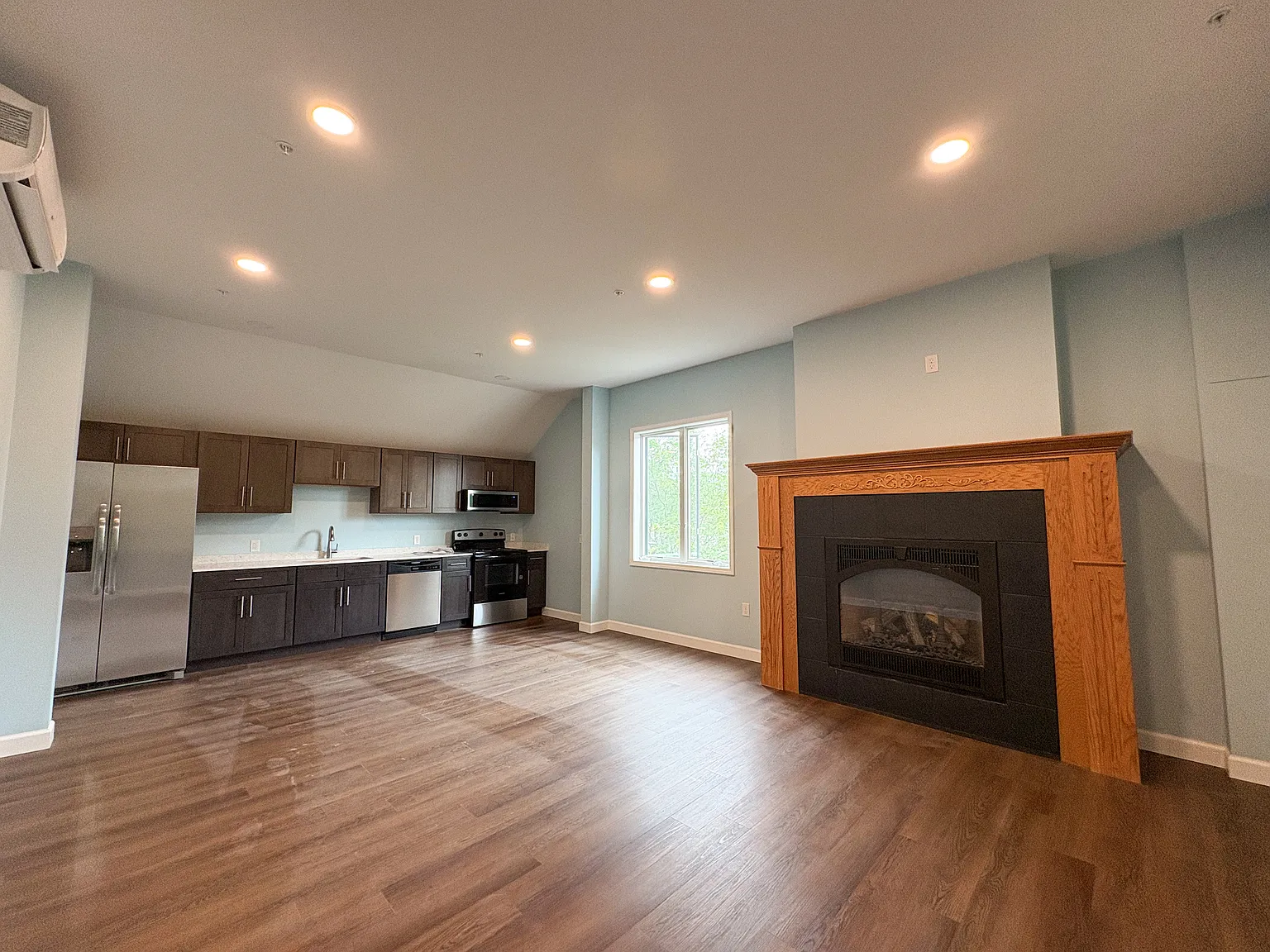 1 bed, 750 sqft, $1,700 — Photo 4