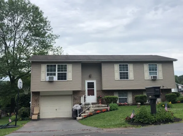 190 Lenker Dr, Williamstown, PA 17098