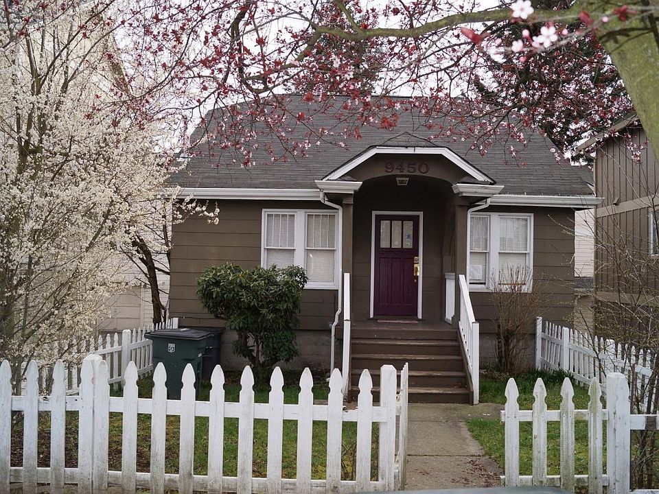 Charming West Seattle Craftsman Duplex