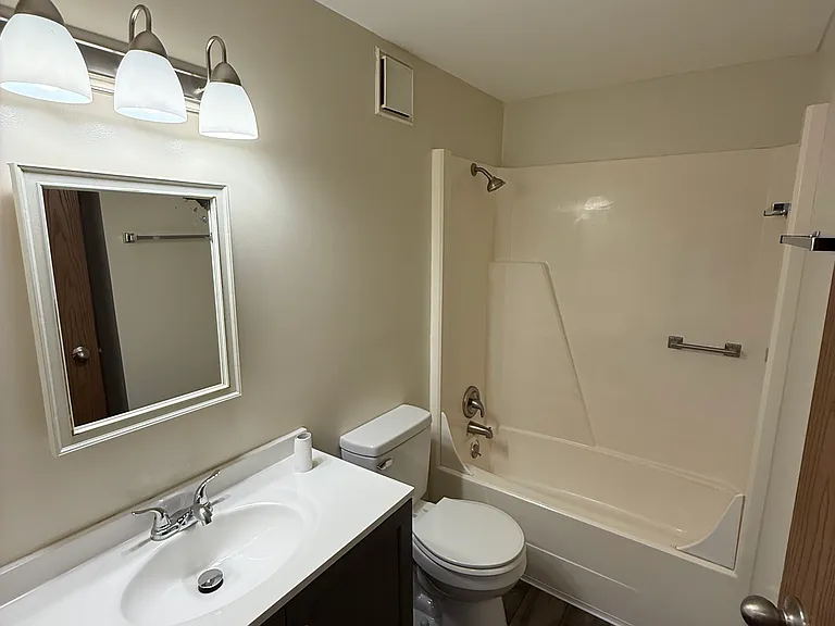 Slate Run Apartments — Photo 9