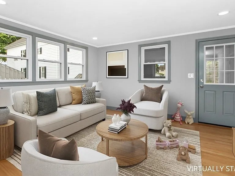 29 Harbor St — Photo 12