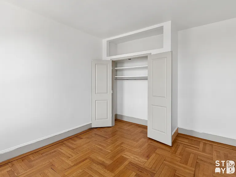 710 Avenue S #B10 — Photo 5