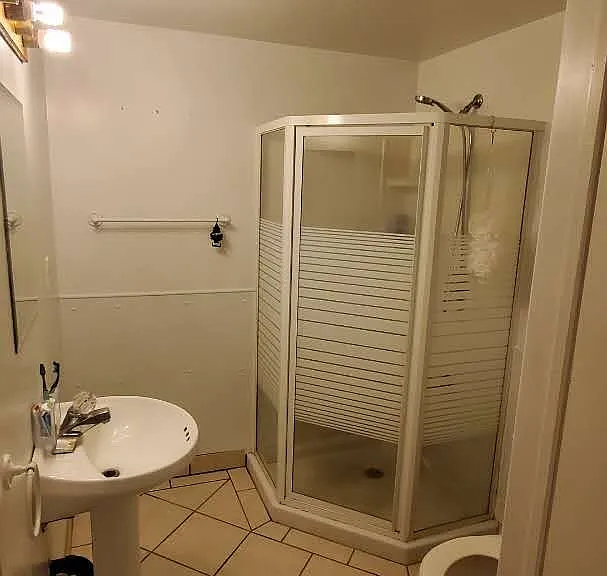 167 Surbray Grv — Photo 10