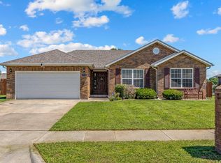 4533 W Bull Run Battle St, Battlefield, MO 65619