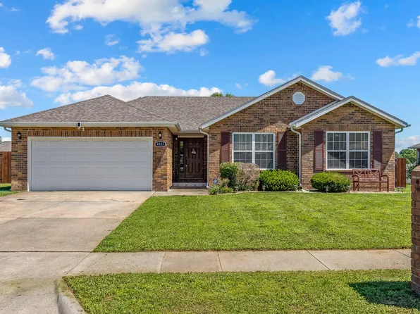 4533 W Bull Run Battle Street, Battlefield, MO 65619