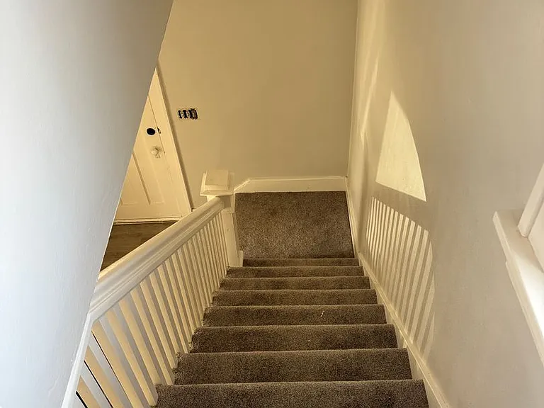 208 S Walts Ave — Photo 6