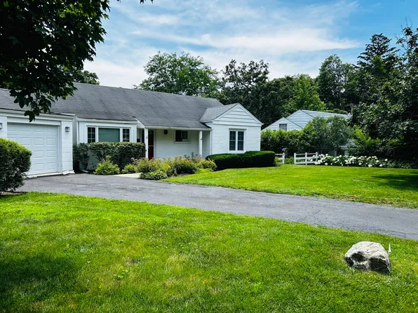 500 Lincoln Ave W, Highland Park, IL 60035