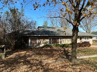 308 E 6th St, Gridley, IL 61744