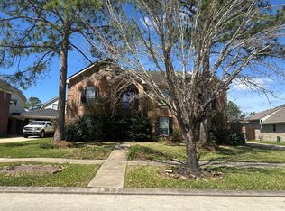 305 Oak Creek Ct, League City, TX 77573