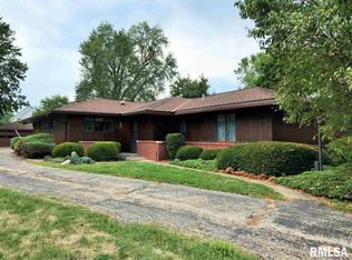 936 Bateman St, Galesburg, IL 61401