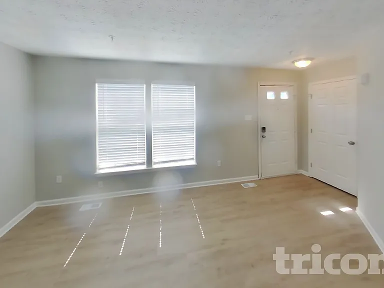 9845 Bayline Cir — Photo 2