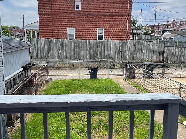 332 Endsleigh Ave — Photo 3