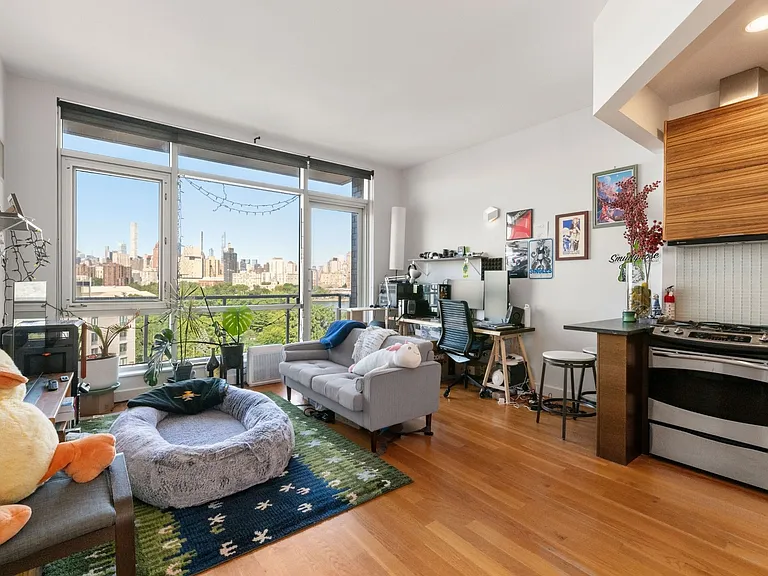 11-24 31st Ave #8B — Photo 5