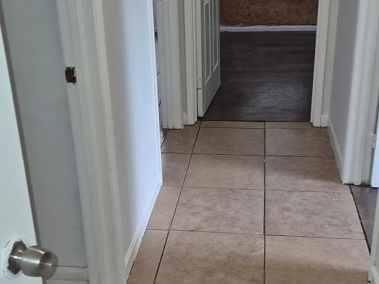 835 Utopia Ln — Photo 14