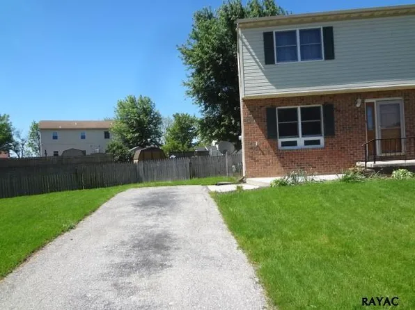 3 Butternut Ln, Hanover, PA 17331