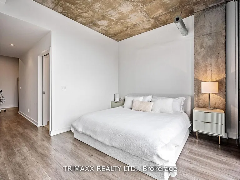 60 Bathurst St #403 — Photo 19