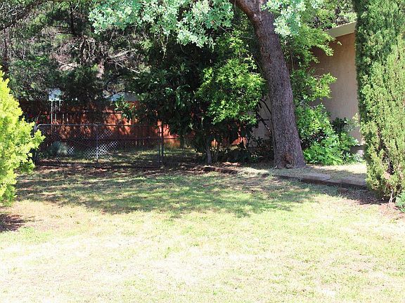 4th image of 4151 Foxwood Ln