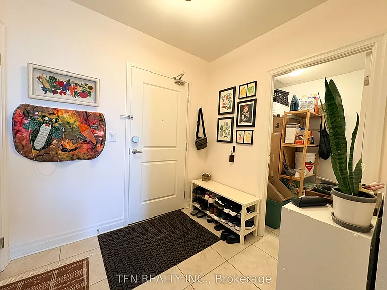 160 Macdonell St #1508 — Photo 29