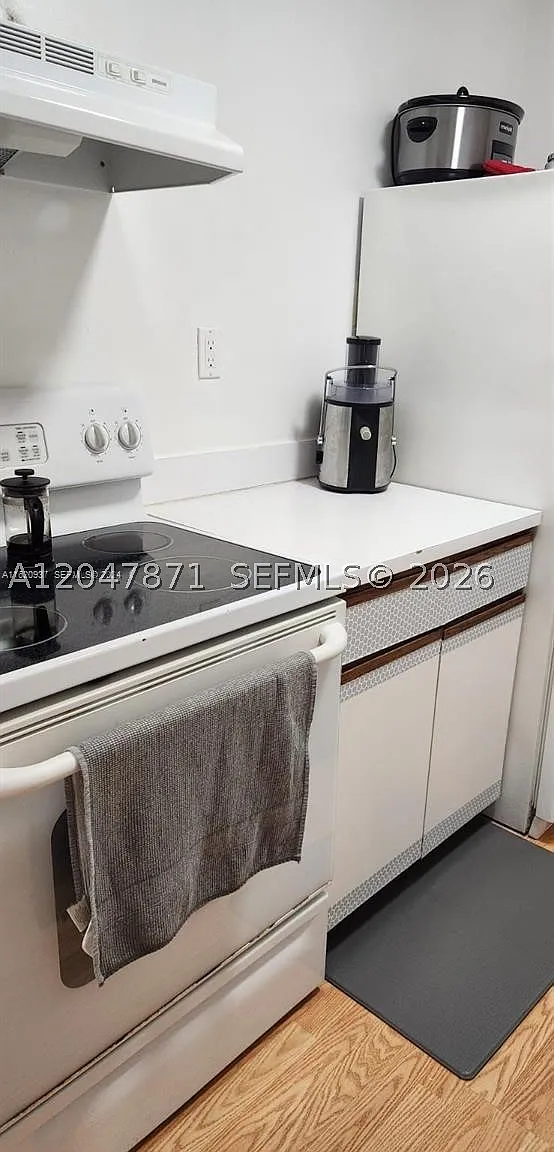 1 bed, 1.0 bath, 807 sqft, $1,800 — Photo 4