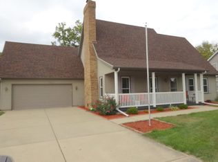 373 Treeline Rd, Terre Haute, IN 47802