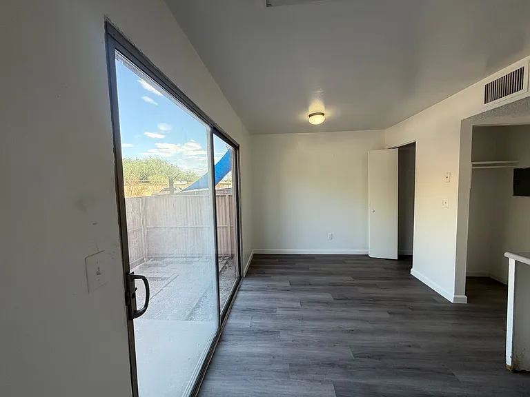 2950 N Alvernon Way #10103 — Photo 32