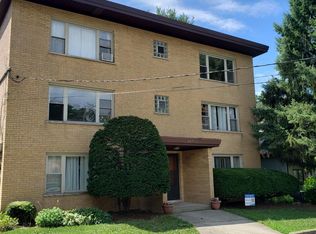 2637 New St #3W, Blue Island, IL