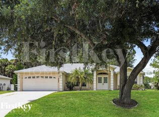 2585 Parrot St, North Port, FL 34286