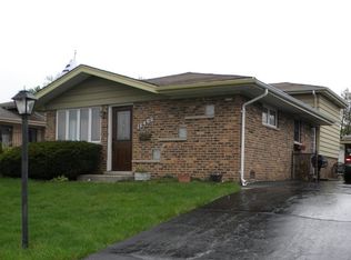 16466 Terry Ln, Oak Forest, IL 60452