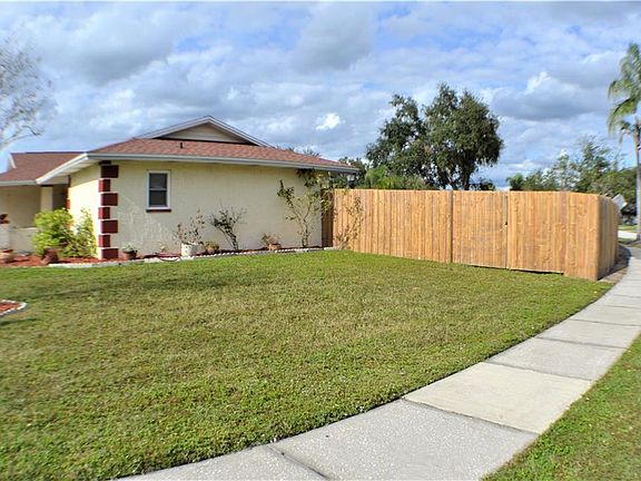 4th image of 10401 Out Island Dr
