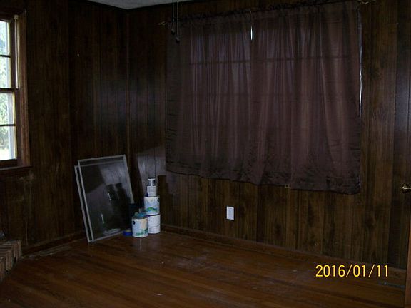 3rd image of 176 Loose Grip Ln