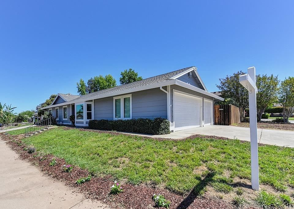 1st image of 3501 Hiawatha Way
