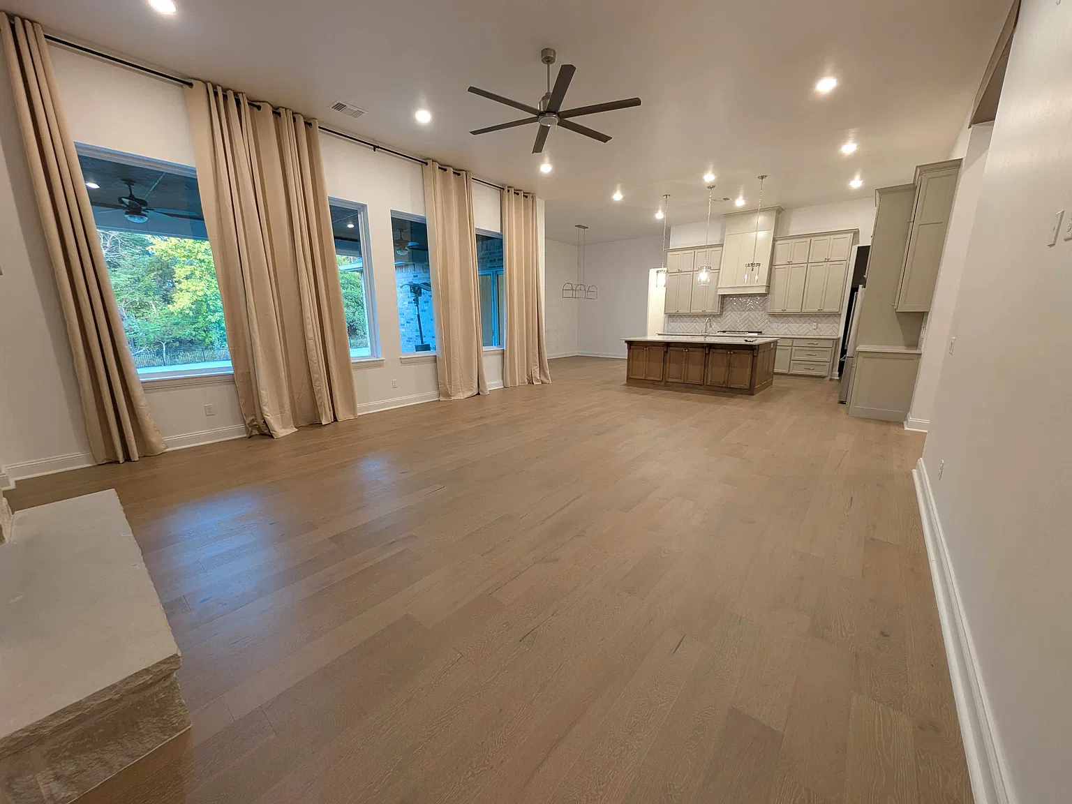 3 bed, 2.5 bath, 3214 sqft, $4,000 — Photo 4