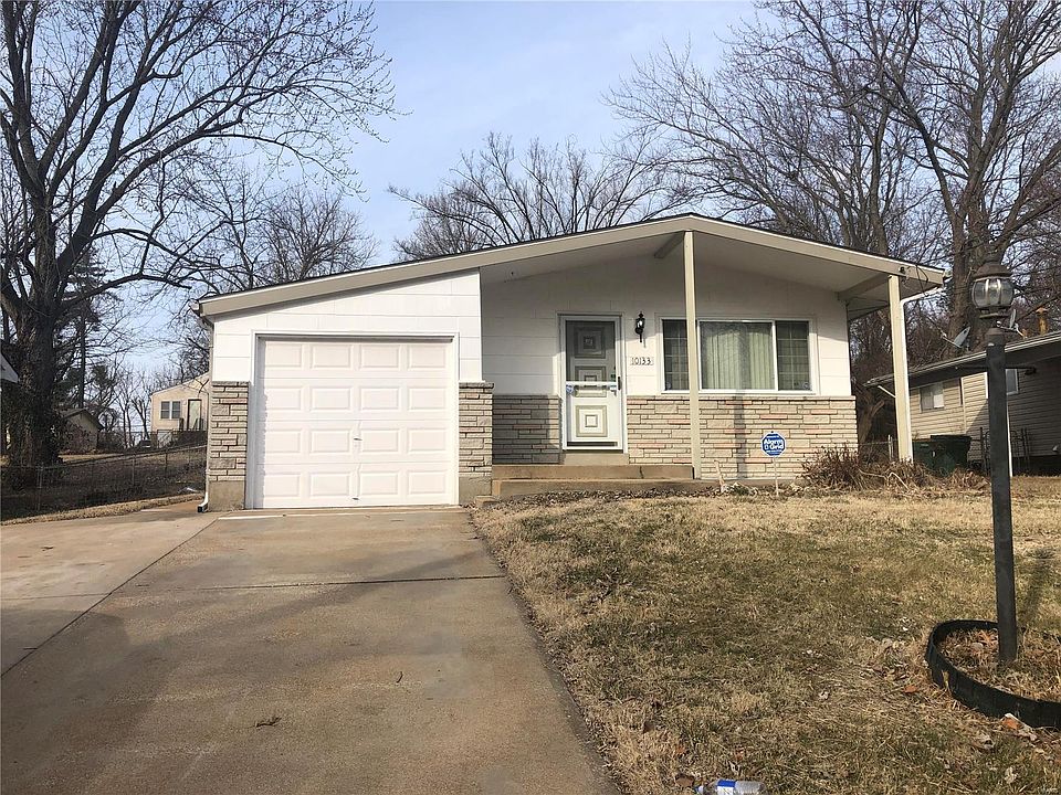 1st image of 10133 Green Valley Dr