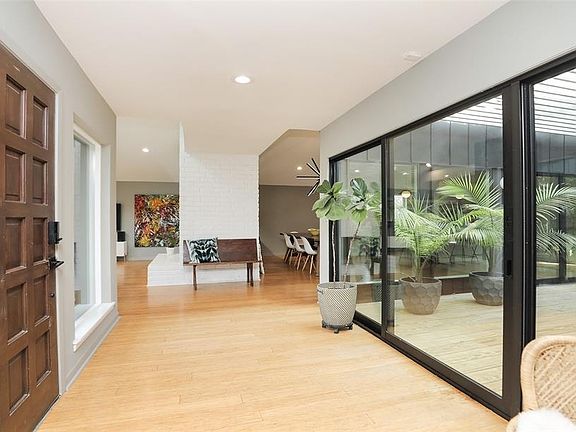 3rd image of 1562 Wood Lodge Dr