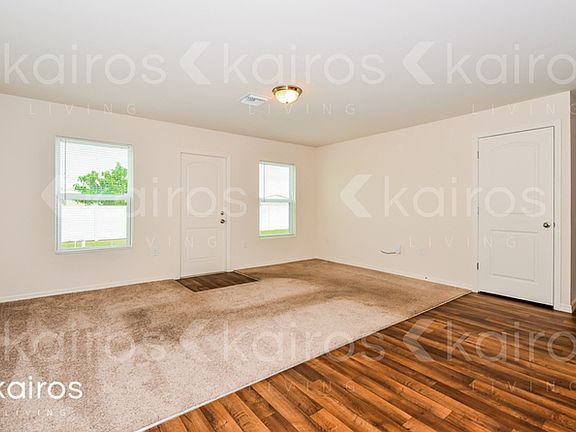 3rd image of 305 NE 23rd Ter