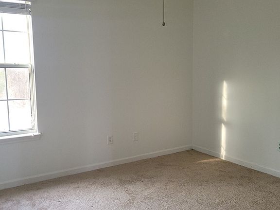 5th image of 601 Indian Creek Dr