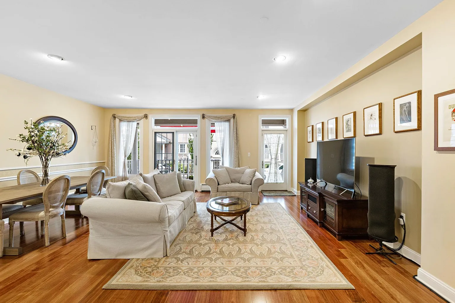 207 Shearwater Ct W APT 15 photo 1