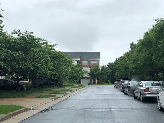 4th image of 10102 Sir Reynard Ln