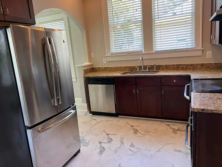 2404 N Morgan St — Photo 8