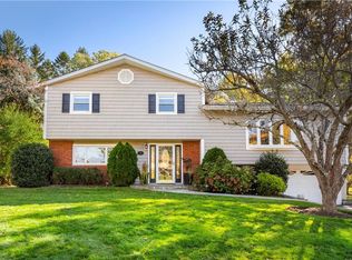 10 Lawridge Dr, Rye Brook, NY 10573