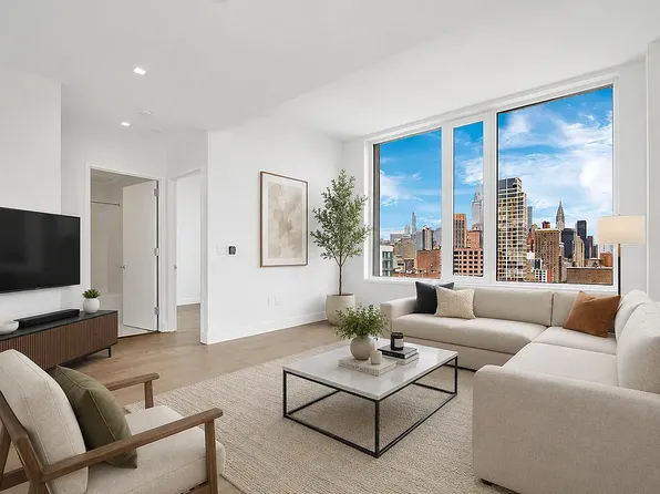 200 E 23rd St, New York, NY