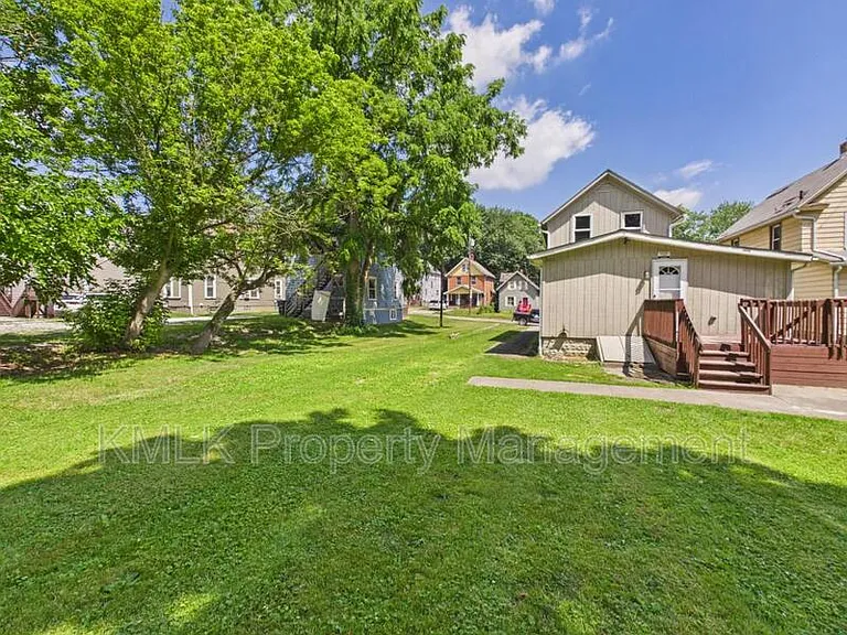 534 Gage St — Photo 30