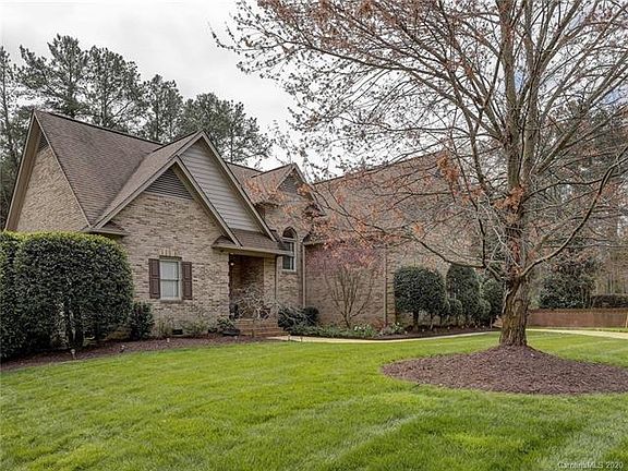 2nd image of 2549 Winterbrooke Dr